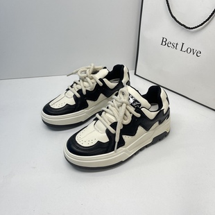 小白鞋女款2025新款爆款秋冬运动休闲学生百搭厚底熊猫小众板鞋子