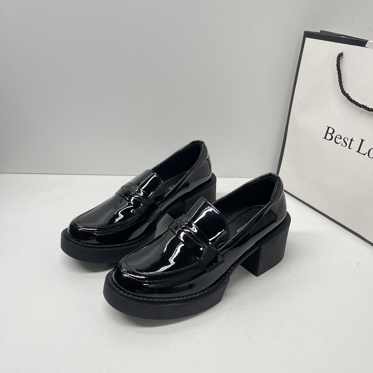 2026春季新款英伦风小个子高跟乐福鞋女通勤简约粗跟厚底时尚单鞋