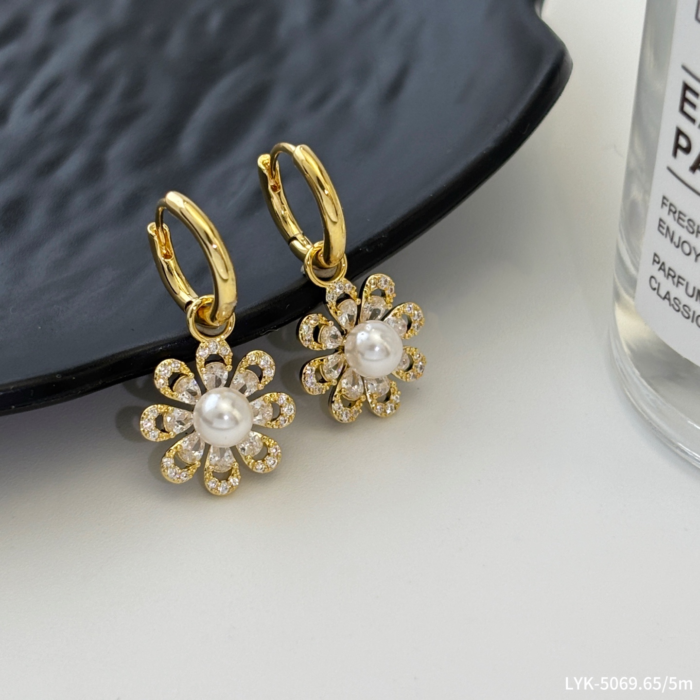 丽贝丽影爆款精致气质优雅高级感锆石花朵耳扣耳环女百搭耳扣耳饰