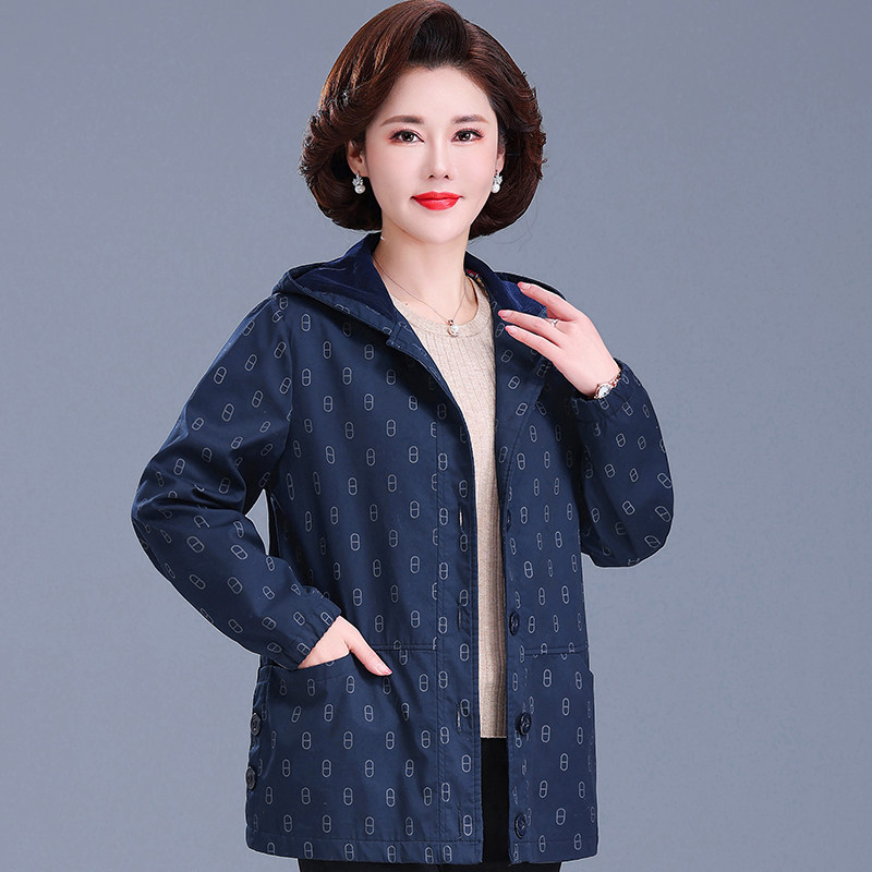 中老年妈妈春装纯棉外套短款新款加大码女洋气连帽夹克上衣时尚风