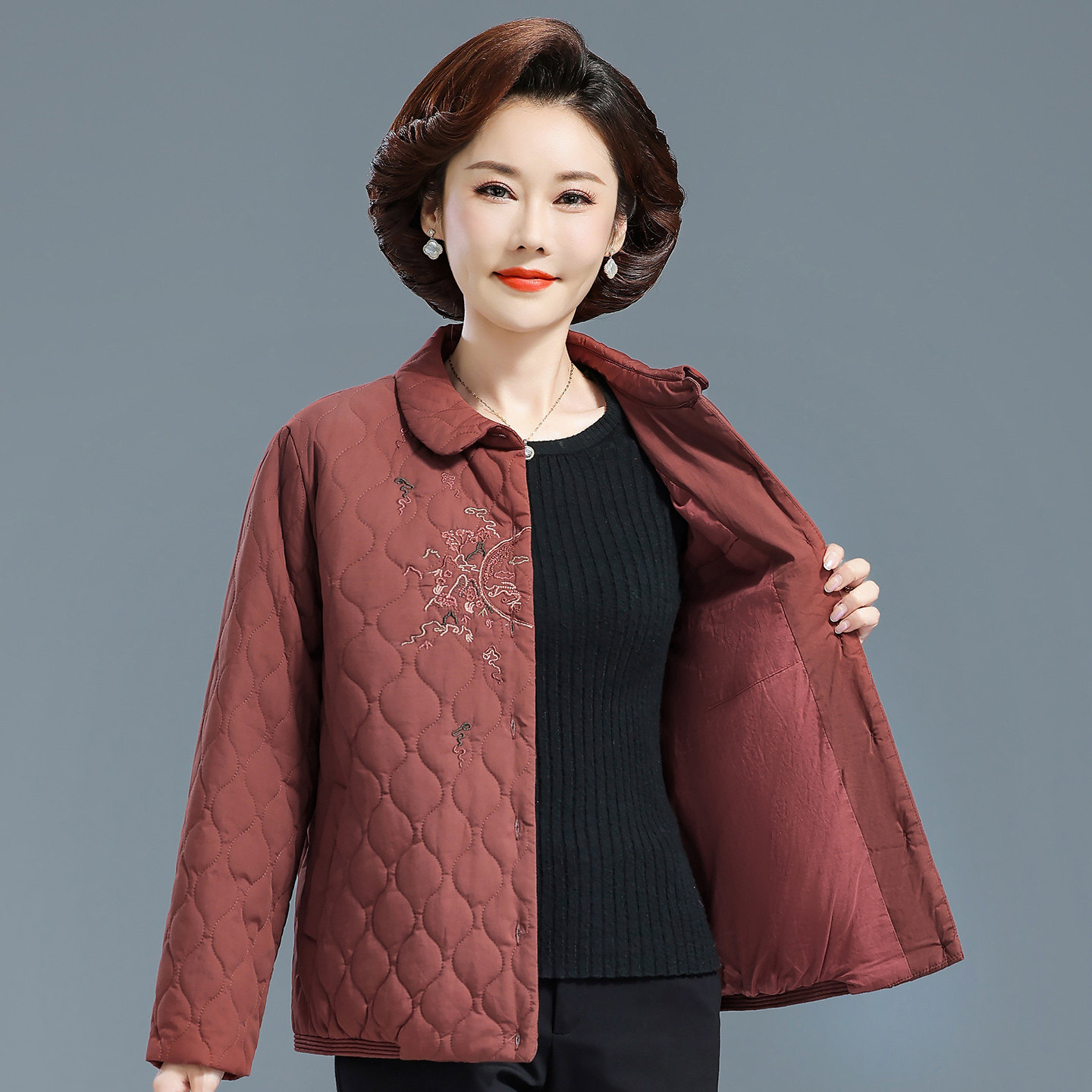 奶奶秋冬夹棉上衣中老年人女绣花纯棉外套妈妈宽松小棉袄老人衣服