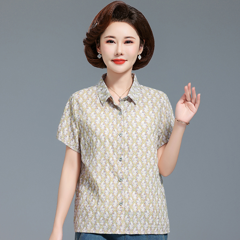 妈妈夏装短袖棉质衬衫2025新款中老年女洋气上衣夏季碎花翻领衬衣