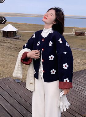 小复古新款上市单件翻领优质2025年冬季香风花朵薄款呢毛呢外套