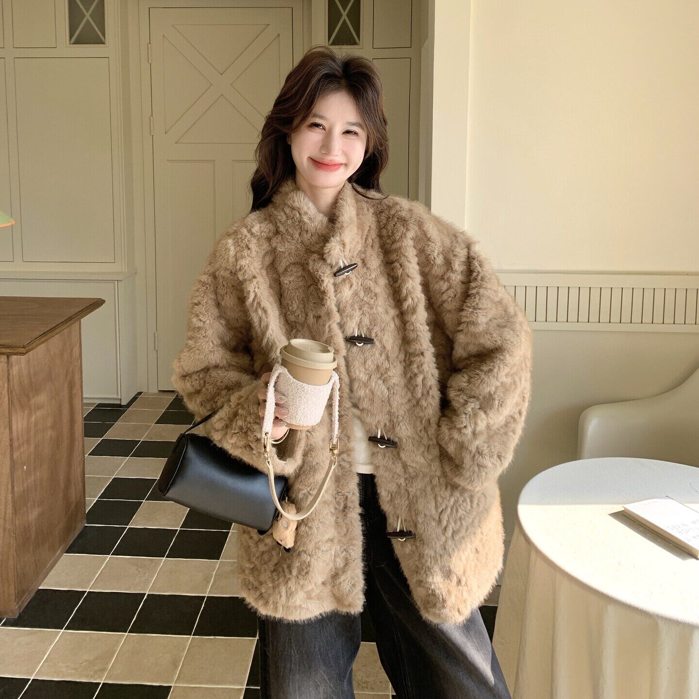 女装针织新款上市加厚优质女士皮草仿毛皮否整皮宽松型披肩否女