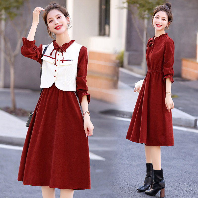 法式连衣裙女2025春秋新款高级感小香风马甲红色长袖衬衫裙套装裙