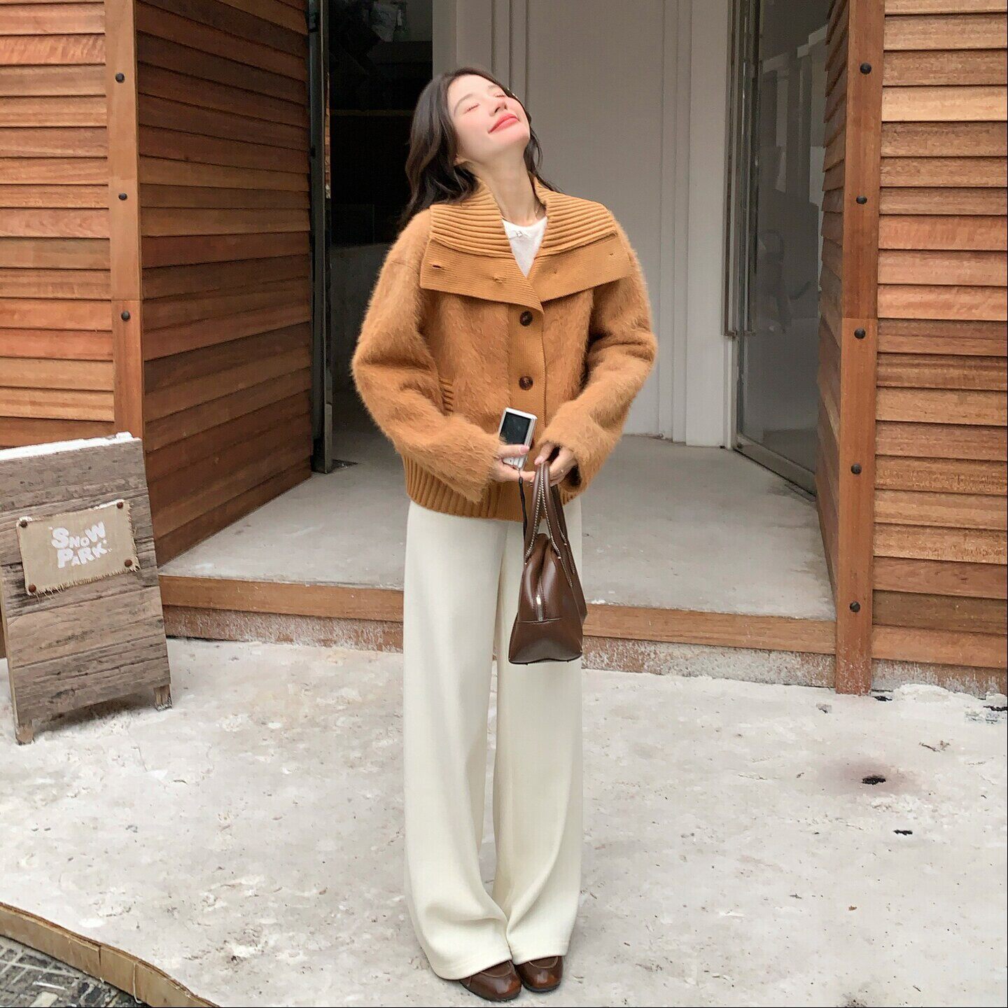 羊毛韩版连帽新款上市休闲风显瘦优质针织拼接皮毛衣套短款外套