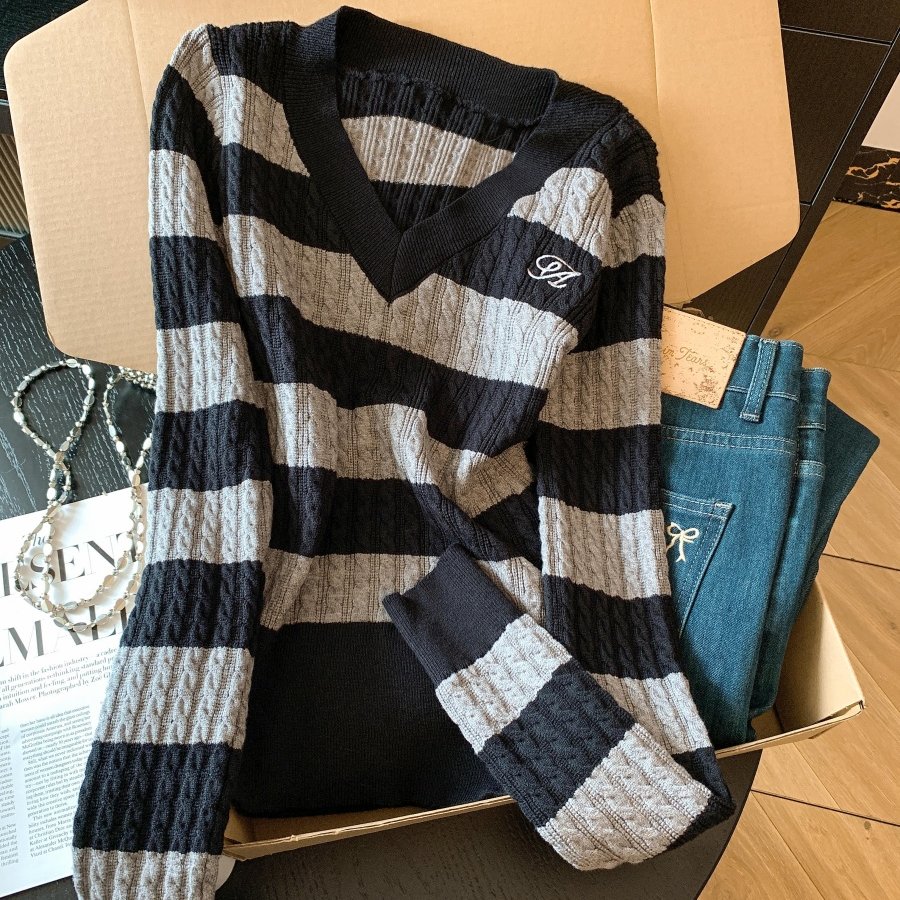 条纹v领长袖针织衫女秋季修身显瘦毛衣弹力撞色内搭打底上衣