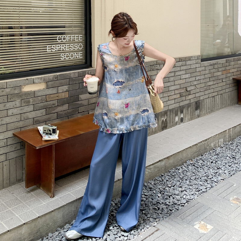气质新款木耳边印花无袖上衣直筒裤套装女夏时尚松弛感炸街两件套