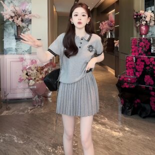 新款 休闲polo领针织衫 2025夏季 时尚 气质减龄女 百褶半身裙时尚 套装