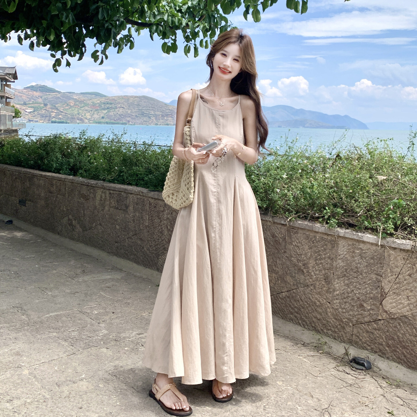 韩系度假新款上市韩式宽松女主穿搭百搭设计感气质连衣裙配丝巾
