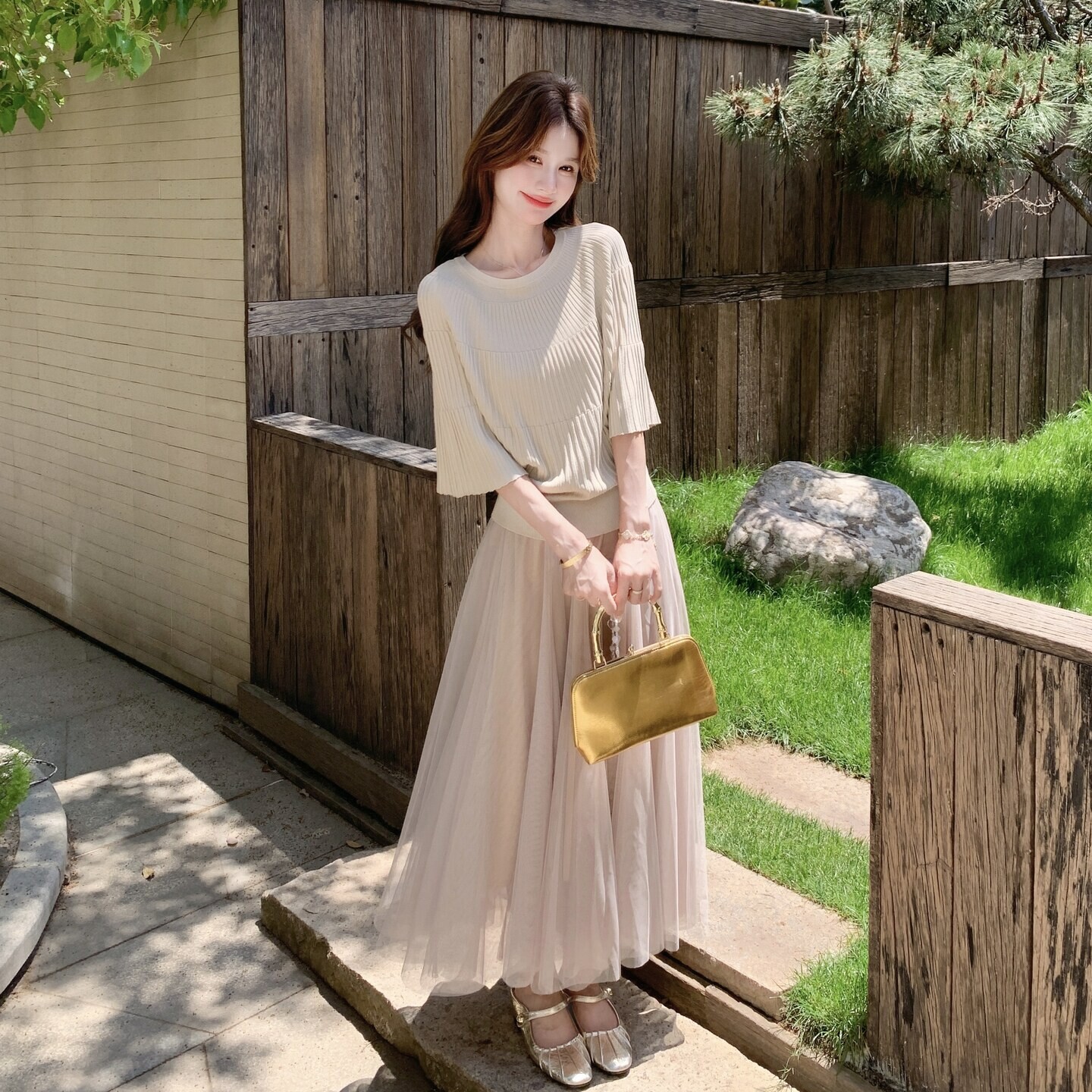 慵懒风蝙蝠袖坑条针织衫仙气网纱拼接大摆半身裙套装女夏两件套