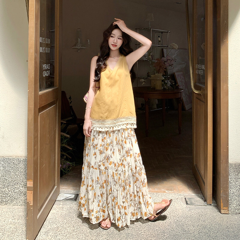 黄色拼接流苏上衣碎花裙挂脖夏季套装半裙角色扮演