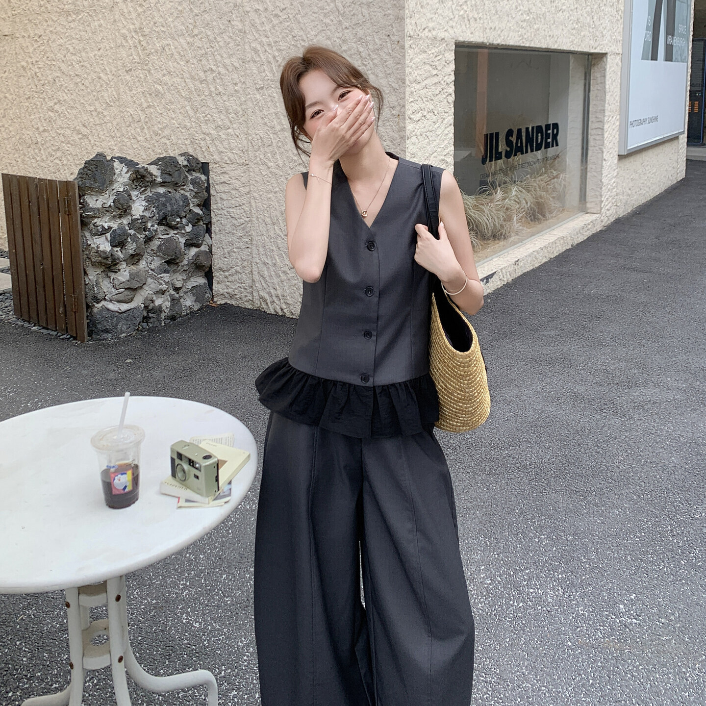 夏季优质精品甩卖新款灰色套装女领边马甲阔腿裤休闲通勤两件套