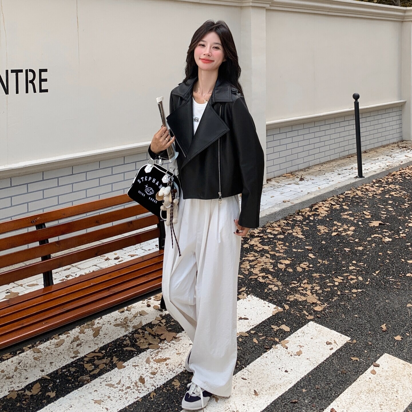 早秋立领新款上市2026年秋季翻领斜拉链机车皮衣女短款皮外套