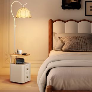 奶油风客厅落地灯床头柜一体卧室床头柜灯中古风收纳边几落地台灯