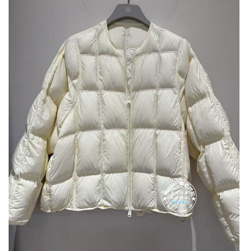 NUTS女装国内代购 25冬 纯色圆领简约休闲百搭羽绒服6420912A1