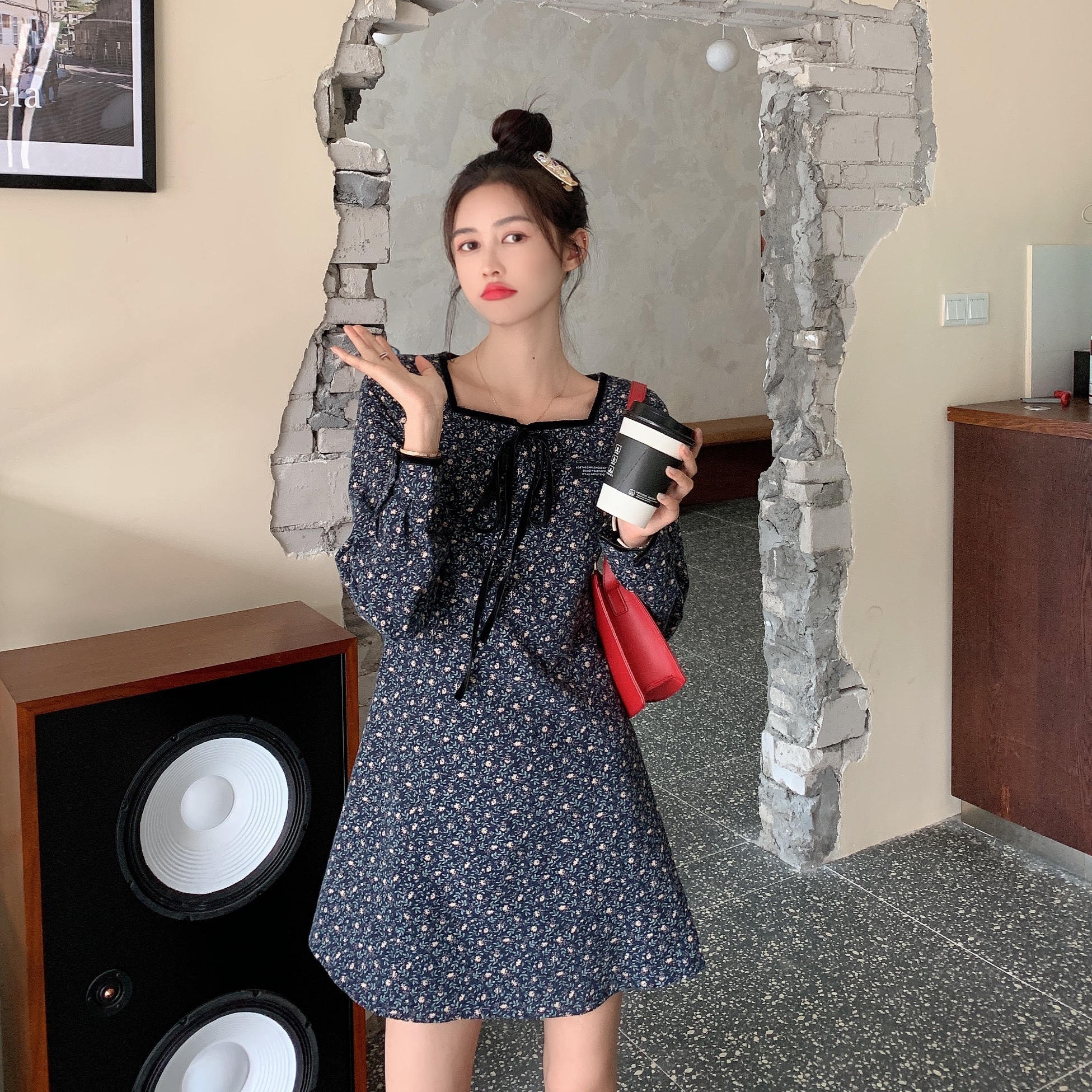 Real price ~ retro temperament slim square collar tie corduroy Floral Dress