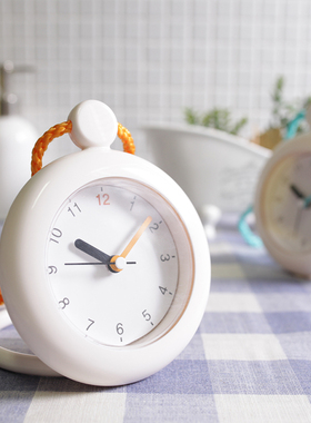 简约浴室钟欧式厨房防水家用座钟表摆件创意迷你小挂钟毛巾挂架钟