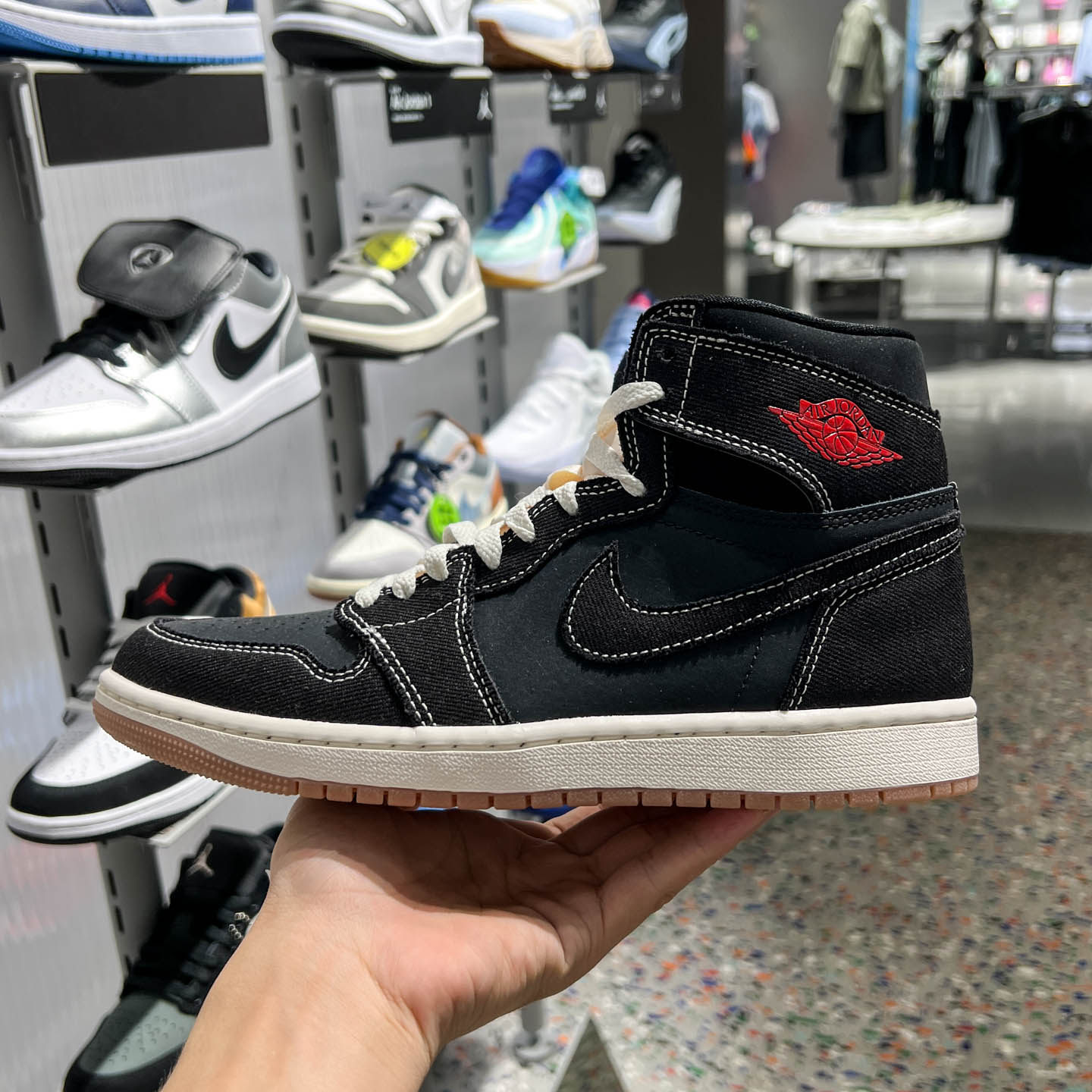 Nike耐克男子2026夏季AJ1时尚百搭耐磨中帮运动篮球鞋 II9811-001