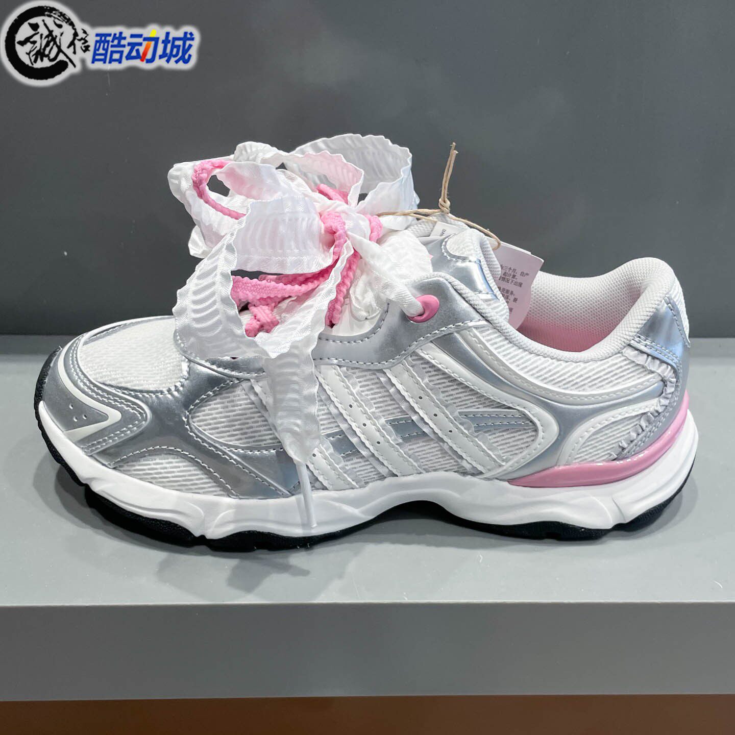 Adidas阿迪达斯女子2026秋新款时尚绑带防滑耐磨运动休闲鞋KZ9640