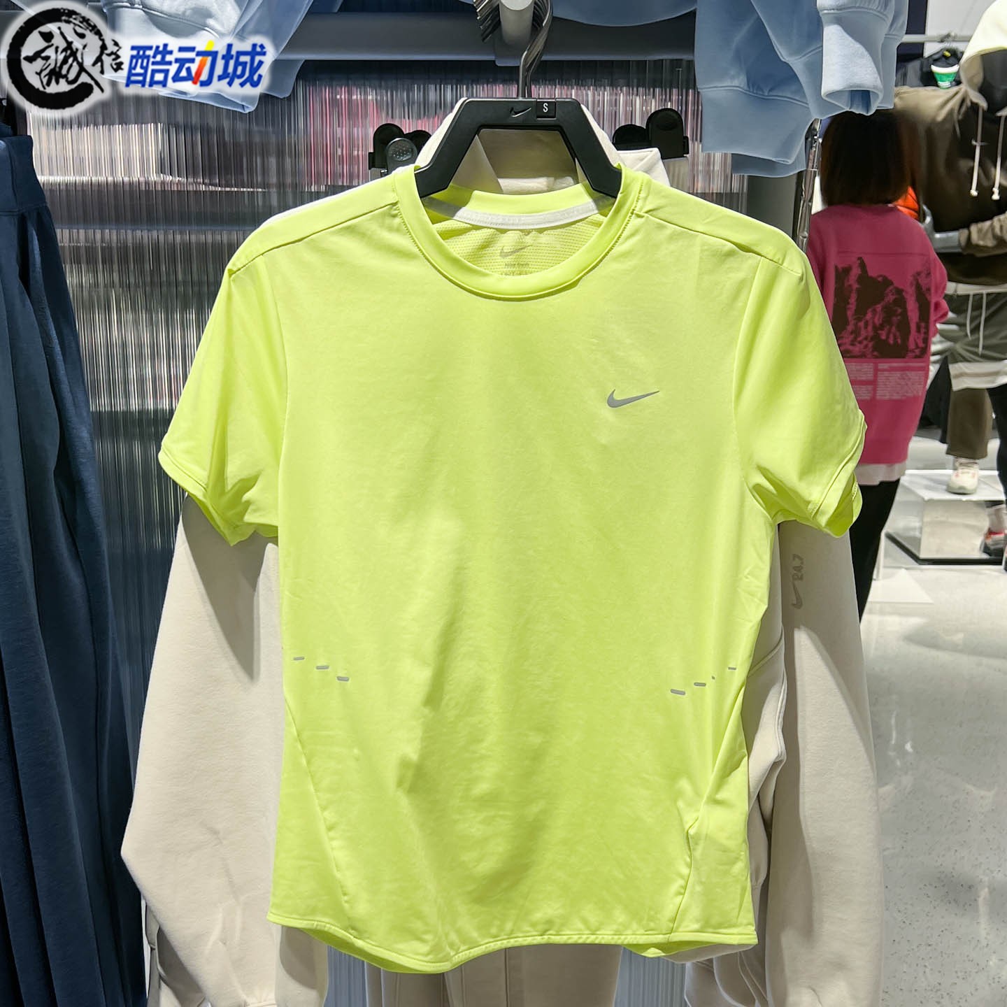 Nike耐克女子2026春新款运动训练透气速干短袖跑步上衣HM9699-736