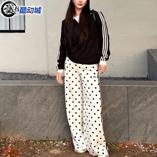 阿迪达斯三叶草女子夏新款缎面波点宽松阔腿运动裤 KV1168 KV1169