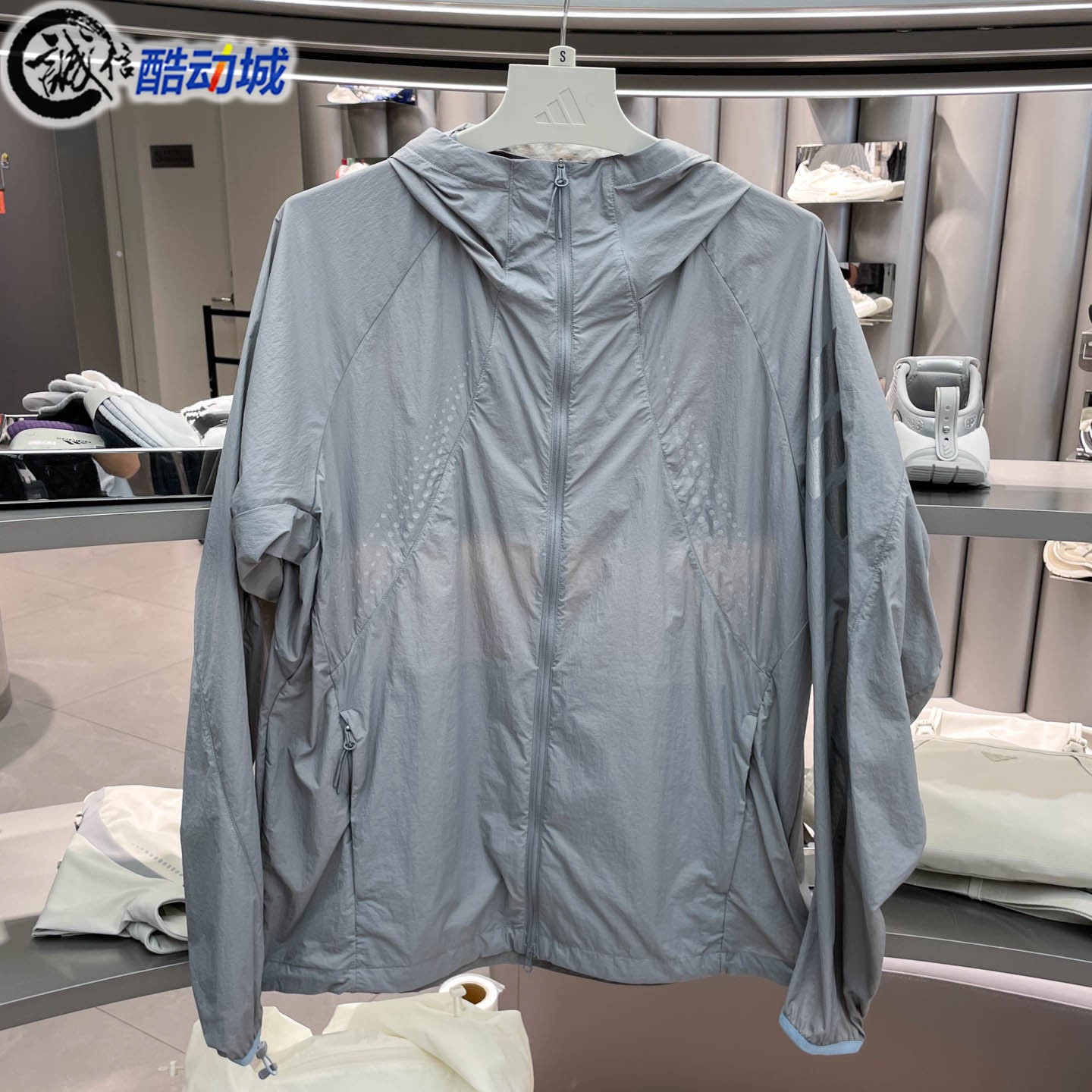 Adidas阿迪达斯男子2026夏季户外防晒拒水运动休闲夹克外套KW0101
