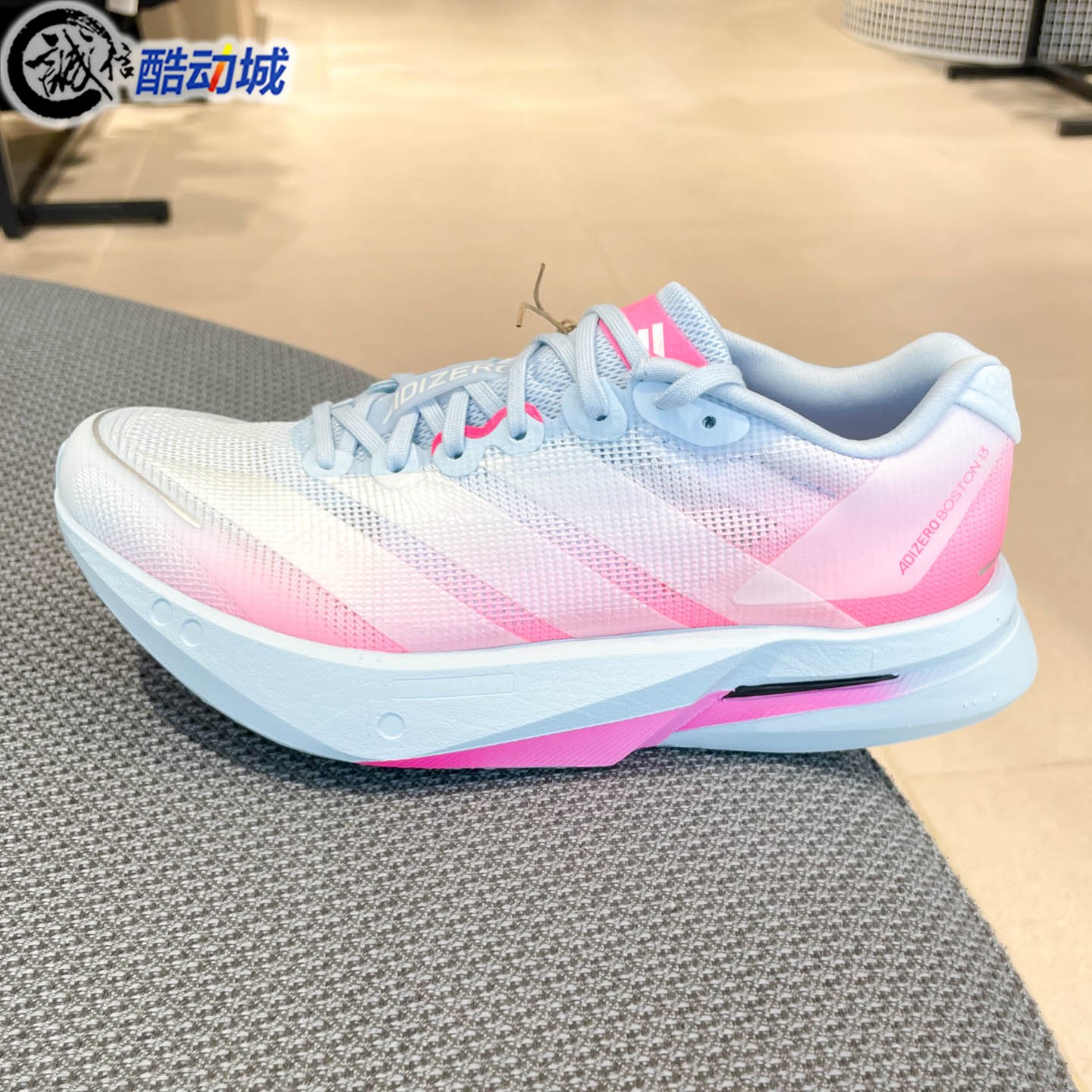 Adidas阿迪达斯男女鞋ADIZERO BOSTON 13超轻玻纤柱跑步鞋 LB8525