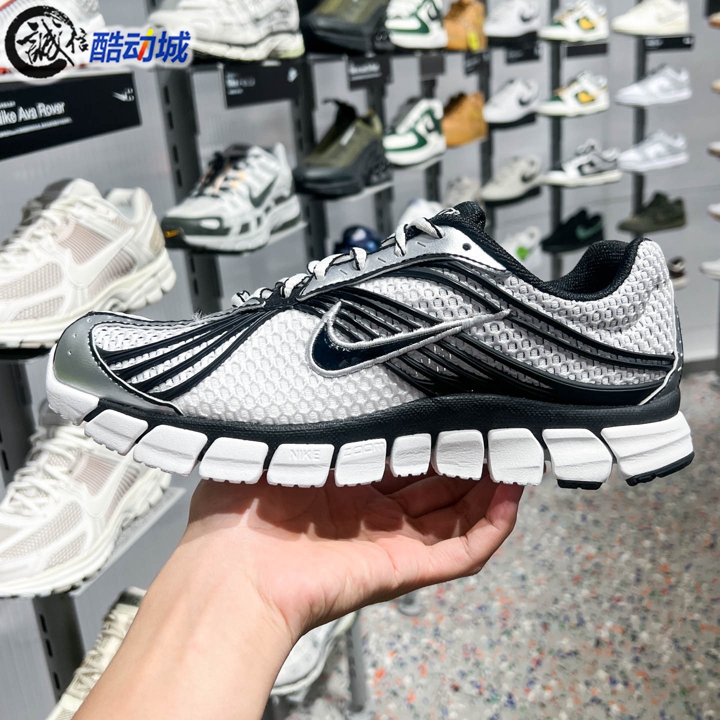 Nike耐克男子2026秋季时尚百搭透气缓震防滑运动跑步鞋IU1869-101