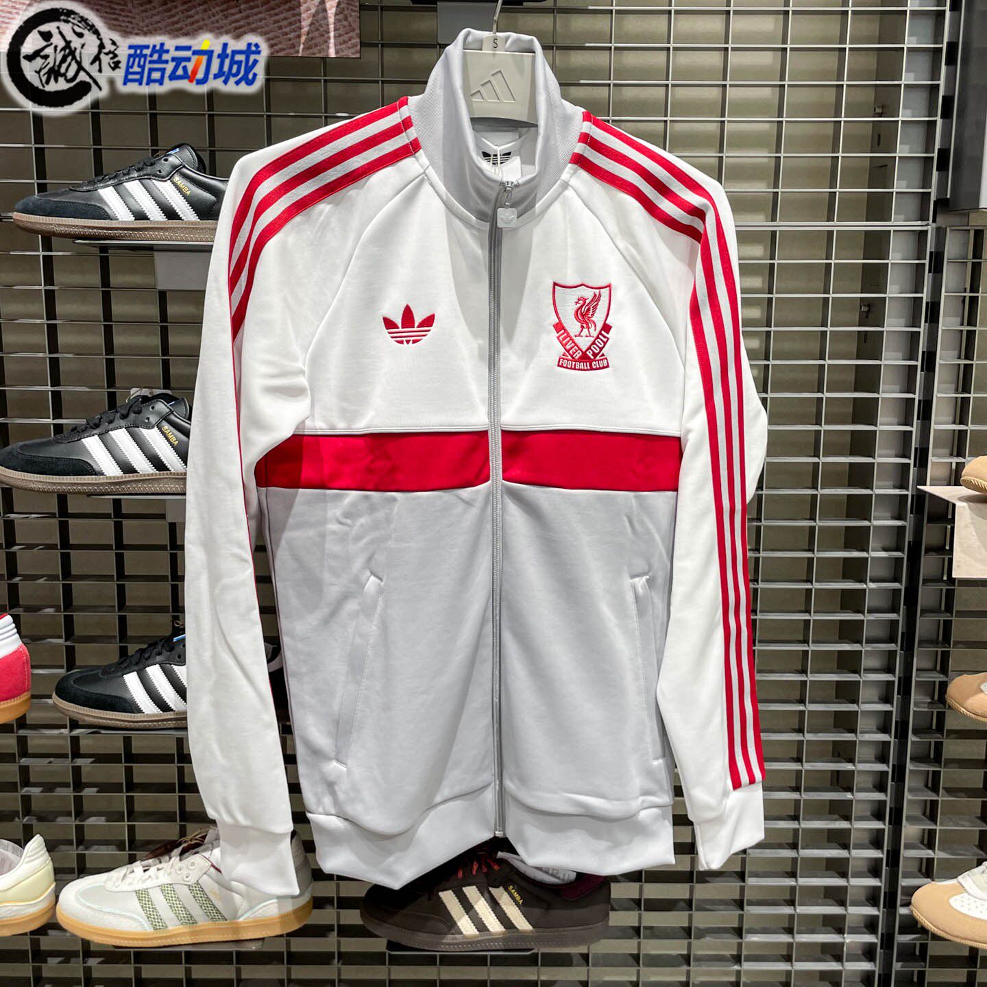 阿迪达斯三叶草男子利物浦足球休闲文化漏斗领复古夹克外套KG2901