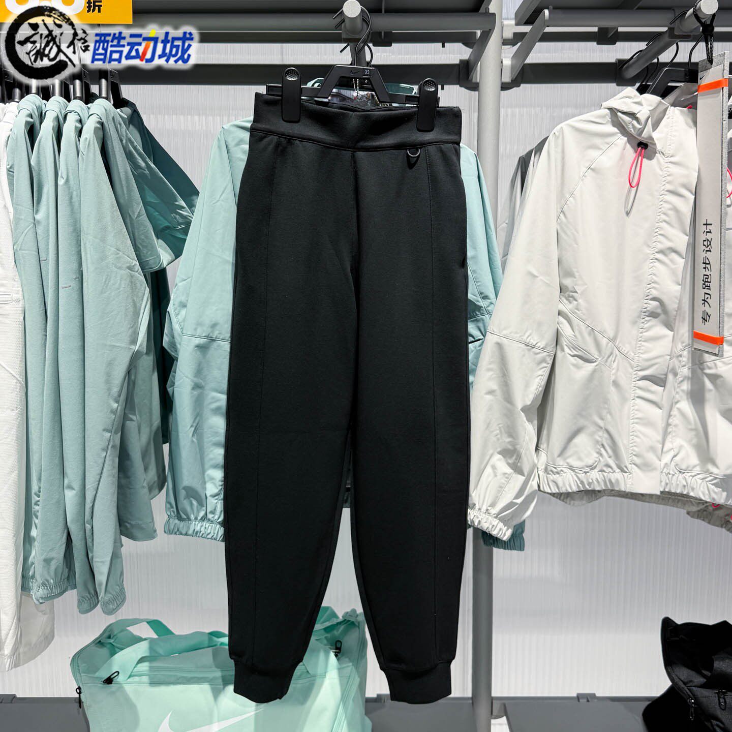 Nike耐克女子2025冬款Dri-FIT速干舒适休闲运动九分裤 HQ8185-010