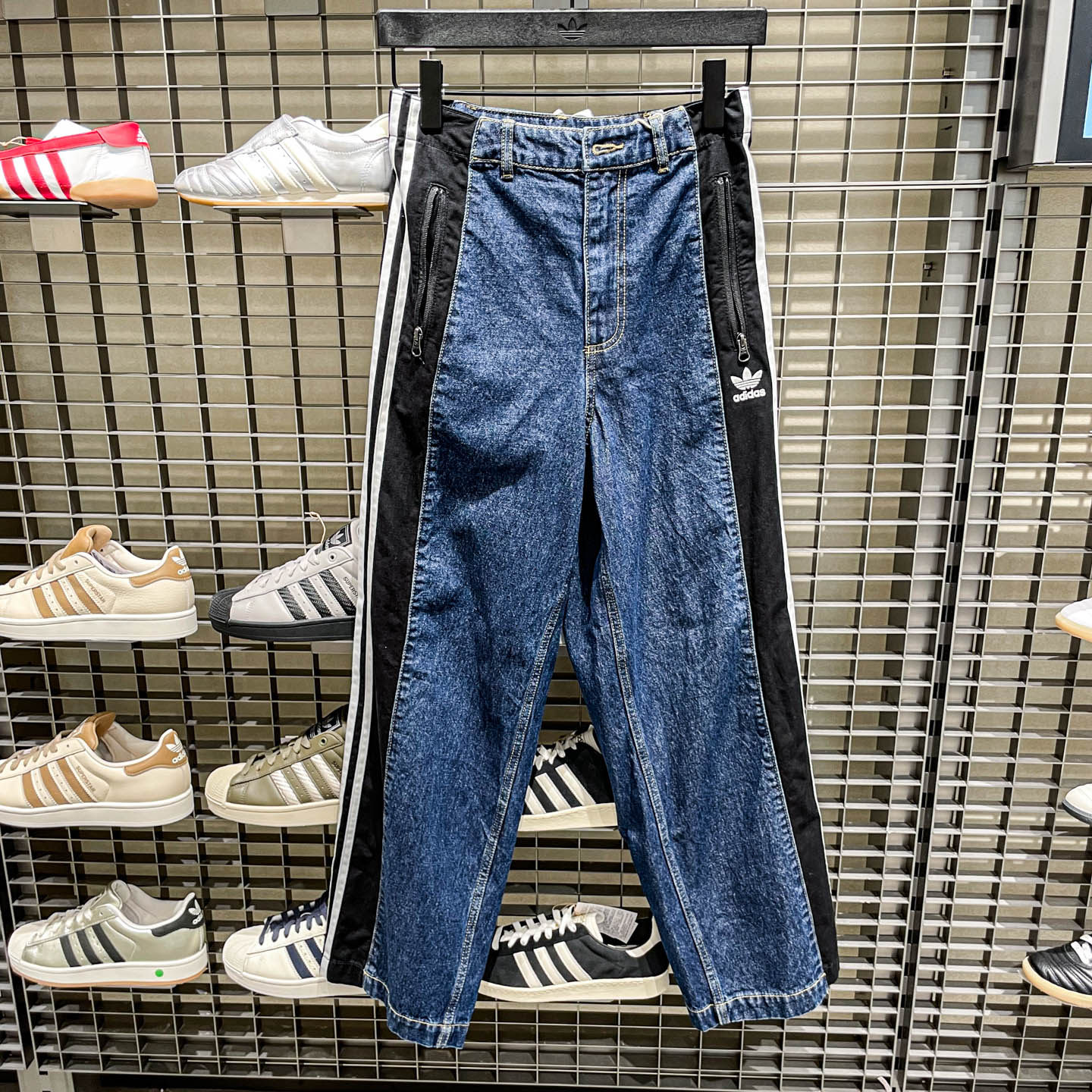 阿迪达斯三叶草男装2025秋时尚休闲长裤梭织牛仔宽松运动裤KC2636,运动服/休闲服装,运动长裤,淘宝优惠券,粉丝福利购,淘宝优惠卷