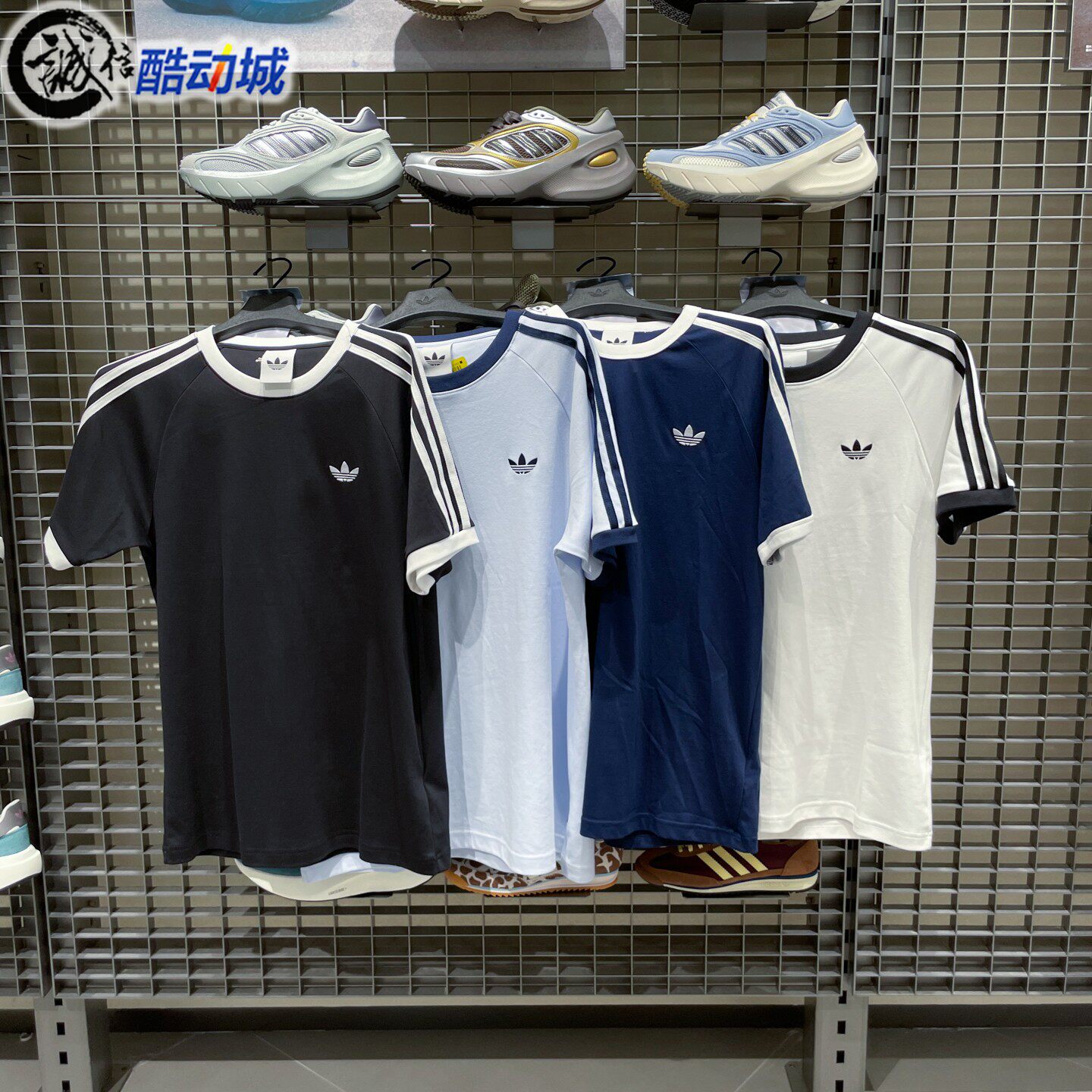 阿迪达斯三叶草男女款2026夏经典百搭运动T恤 KT7761KT7762KT7764