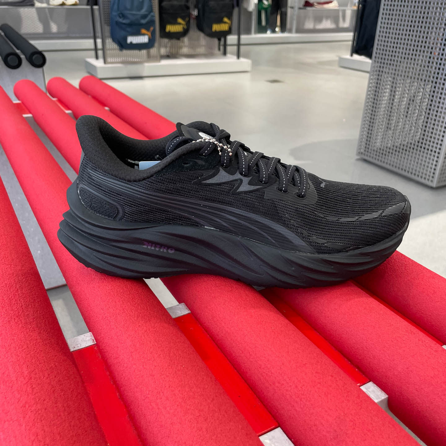 Puma彪马男子2025秋VELOCITY 4缓震防滑运动竞速跑步鞋 311140-04