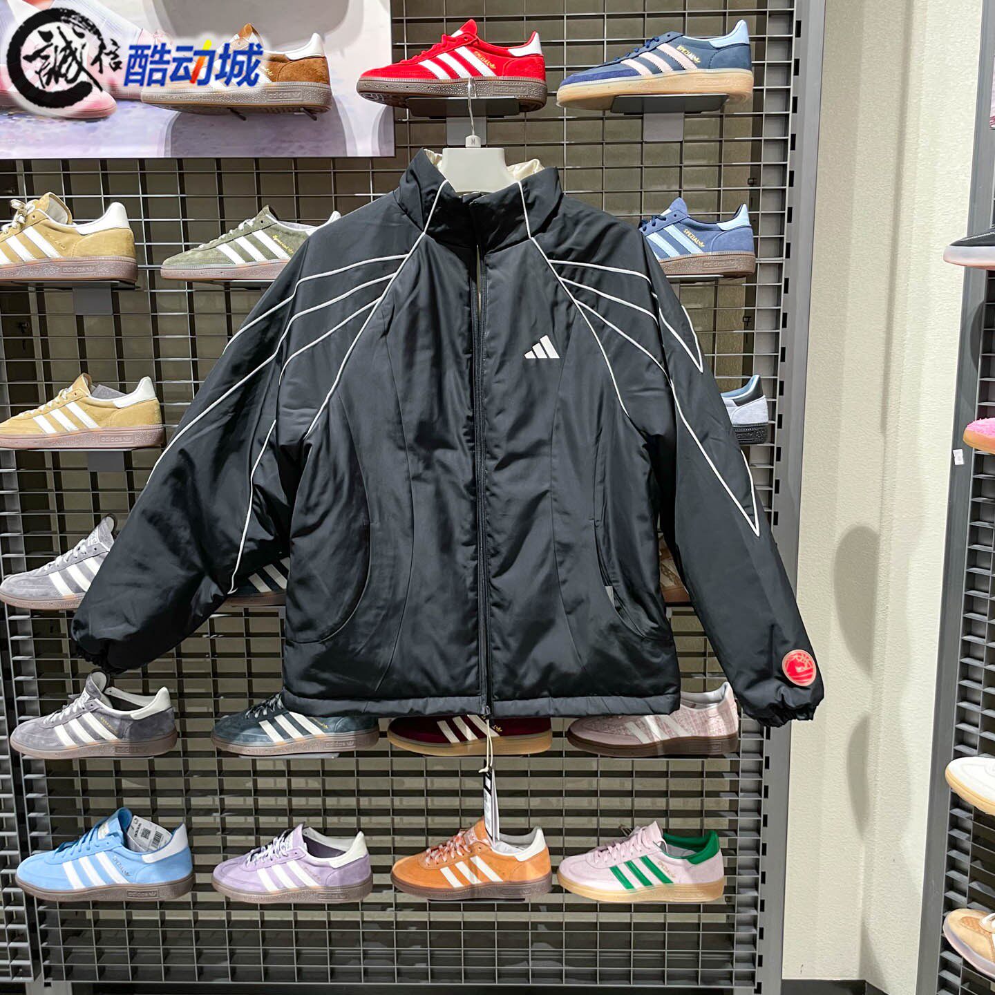 Adidas阿迪达斯男子2026新年款保暖双面穿篮球运动宽松棉服KT0618