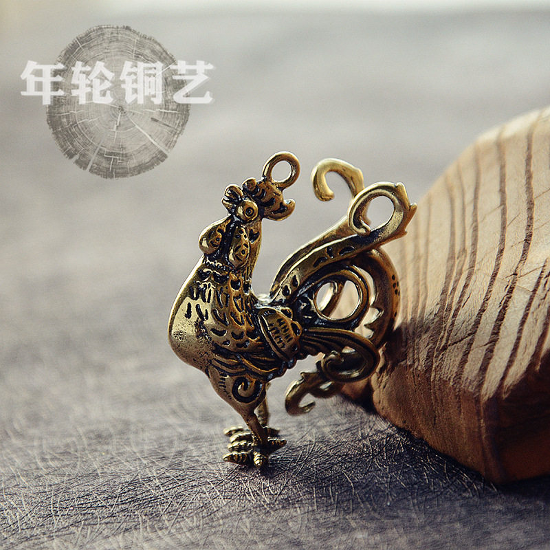 古玩铜器十二生肖公鸡钥匙扣挂件手工黄铜大公鸡摆件地摊热卖货源图片