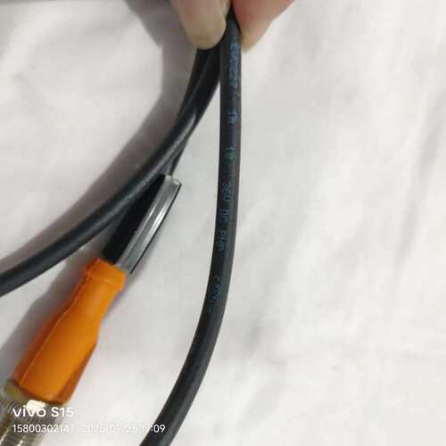 {议价}全新易福门IFM接近开关连接线，EVC227黑色线身配橙色接