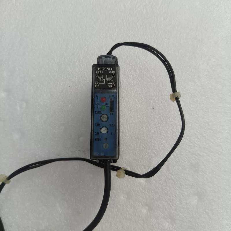 {议价}KEYENCE PS2-61基恩士光电放大器，二手拆机 实
