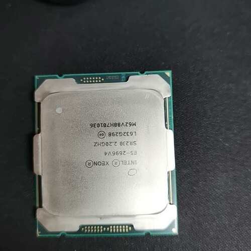 {议价}e5-2696V4. 一颗进系统死机，可以点亮 。懂的私聊