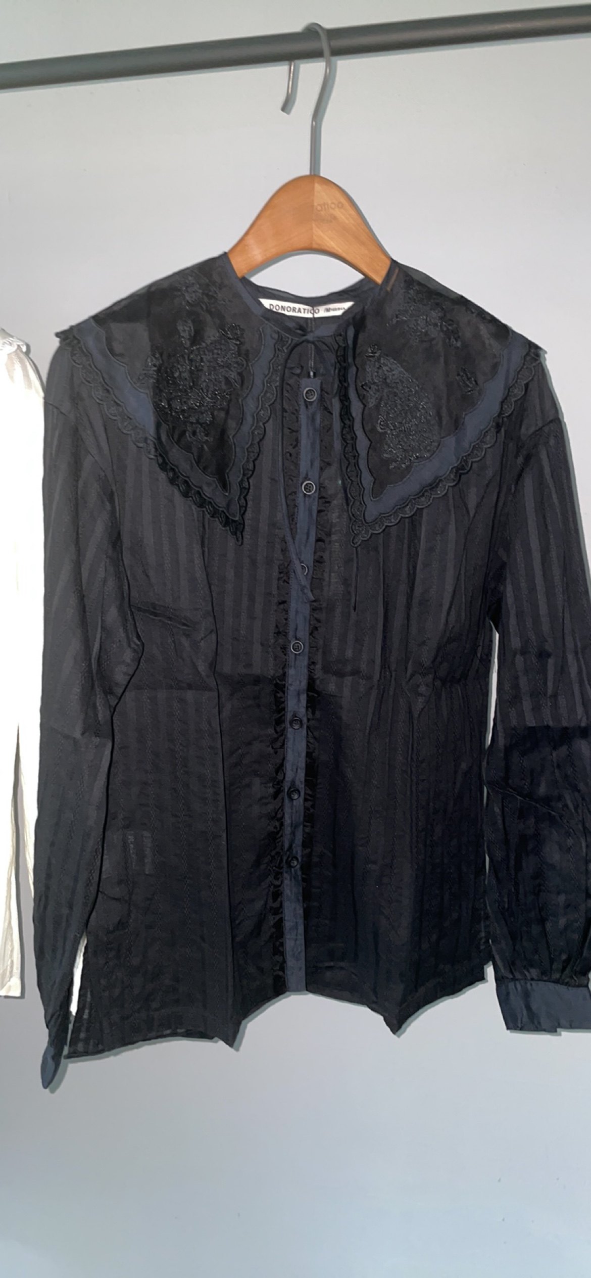 达衣岩2022年秋新款衬衫DAVA030622