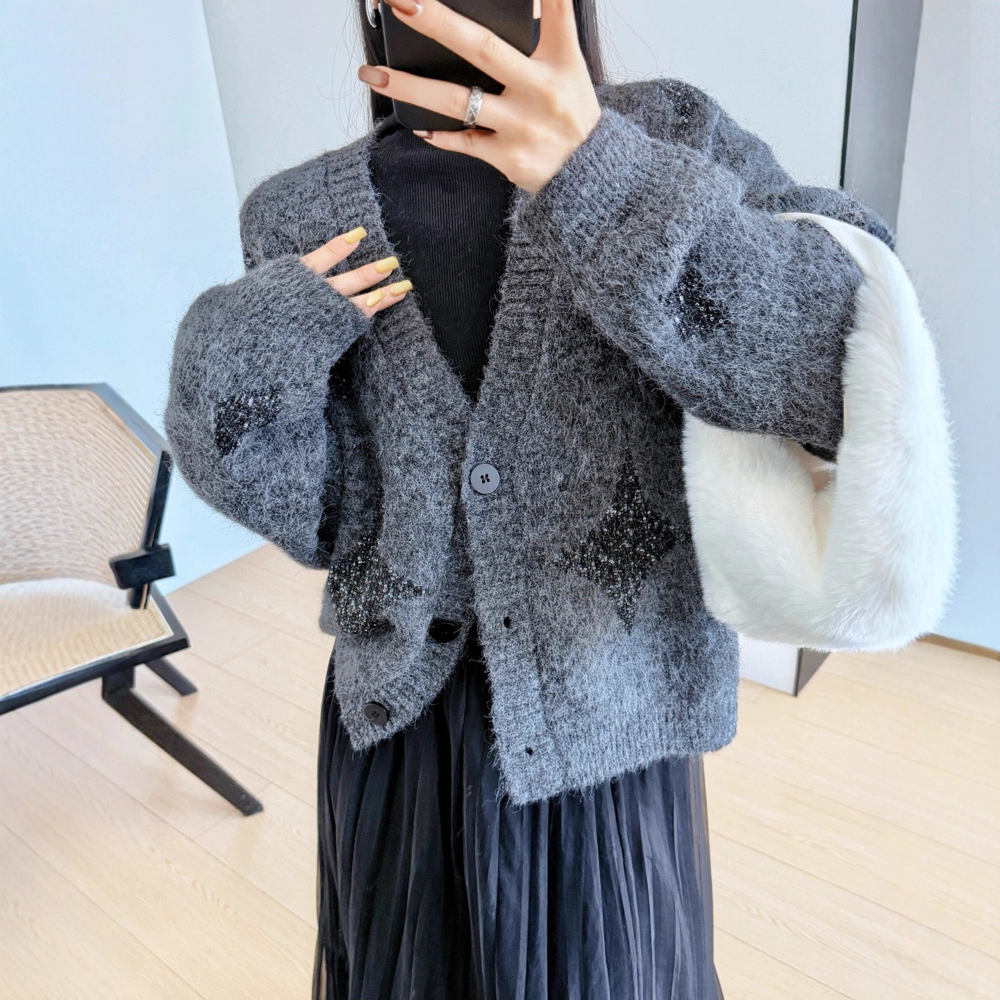 南油高端女装复古高级灰亮片针织