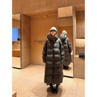 钱美西 90白鹅绒御寒级科技蓄热轻三防泡芙长款连帽羽绒服外套女