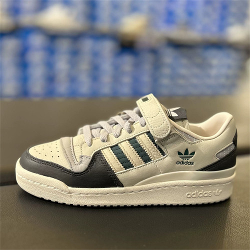 Adidas/阿迪达斯男女休闲运动鞋