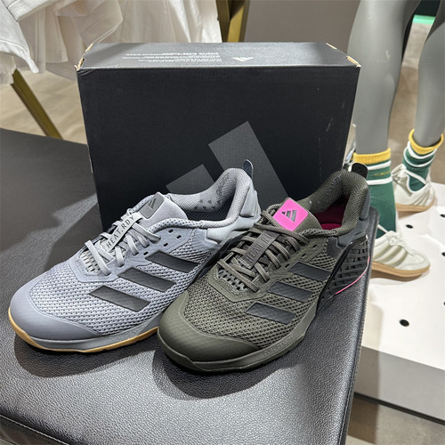 阿迪达斯男女休闲训练运动鞋