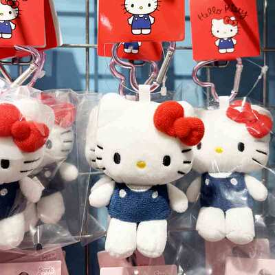 日本代购Sanrio包挂件爱心扣玩偶