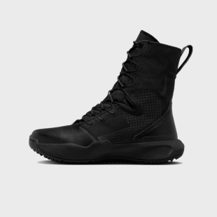NIKE 8