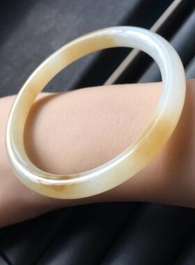玉韵传说 精美特价糖白玉细条手镯玉镯子内径：57mm 带证书