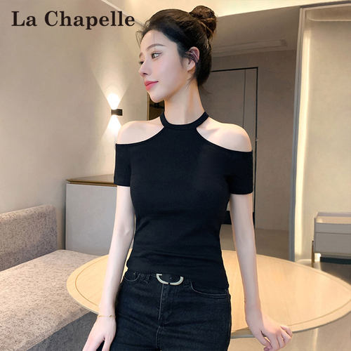 拉夏贝尔黑色挂脖露肩短袖t恤女夏设计感修身2026新款高级感上衣
