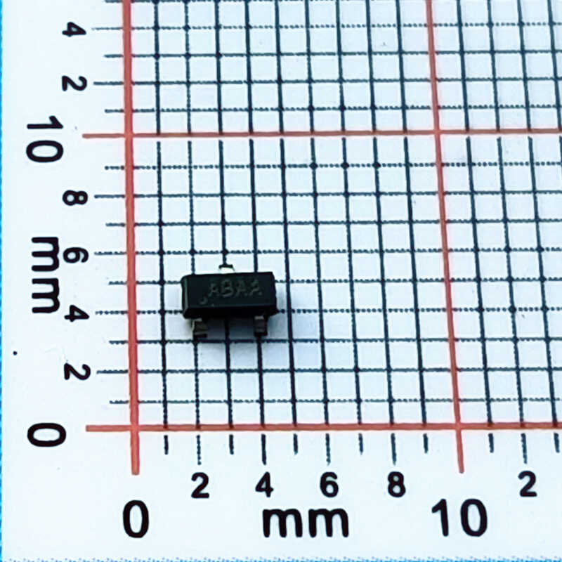 MAX809M/J/L/S/R/T 丝印ABAA AAAA AFAA ACAA ADAA CWAA SOT-23
