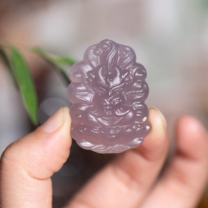 天然玛瑙九尾狐招桃花吊坠